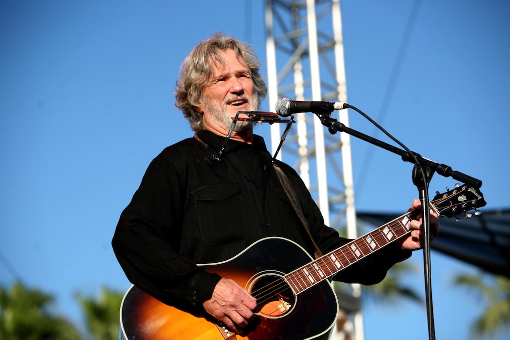 Kris Kristofferson obituary: songwriter whose songs of darkness and light  brought rarely heard depth to country music – The Irish Times