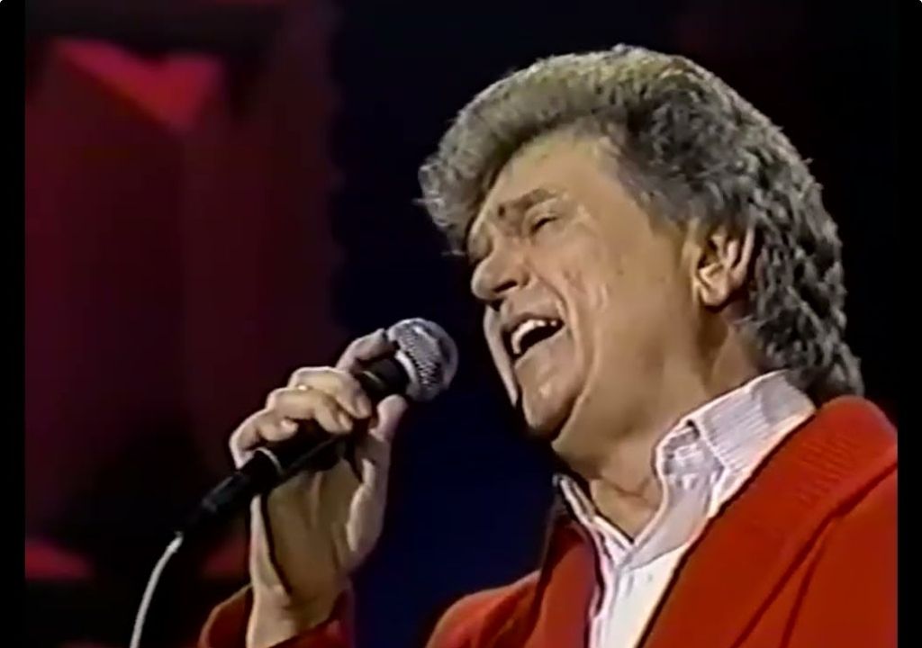 Conway Twitty – I Don’t Mind