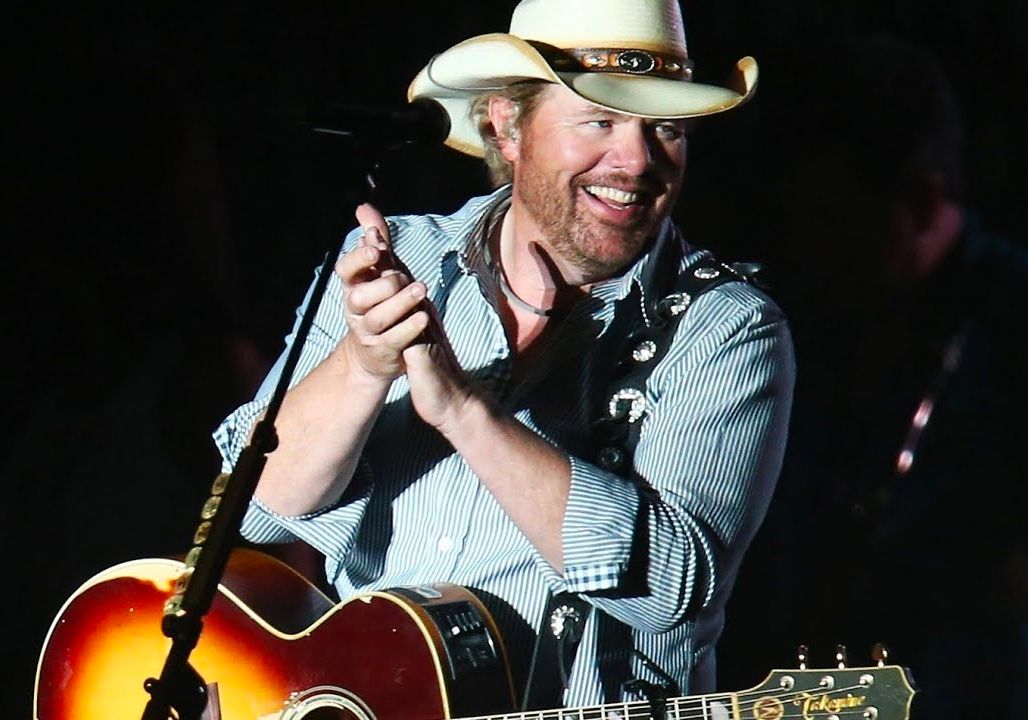 Toby Keith – Should’ve Been A Cowboy (Official Music Video). S4