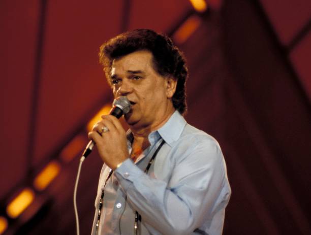 Conway Twitty – Wild Mountain Rose
