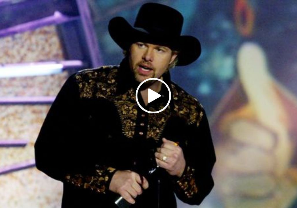 Toby Keith – She’s Perfect