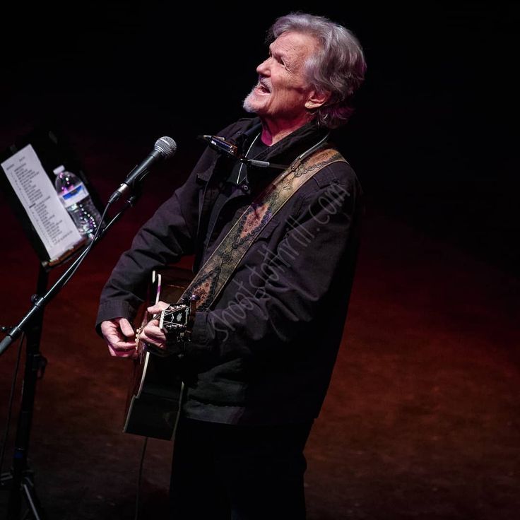 Kris Kristofferson – Smile at Me Again