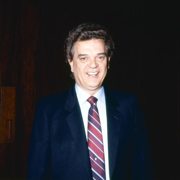 Fifteen To Forty Three – Conway Twitty