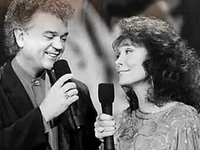 Conway Twitty And Loretta Lynn – We’ve Been Strong Long Enough